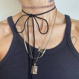 Adornmonde Rose Gold Crystal Choker✨